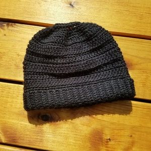 **SOLD** Messy bun beanie cc style.